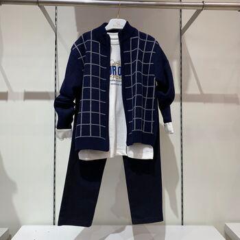 الأزرق الداكن