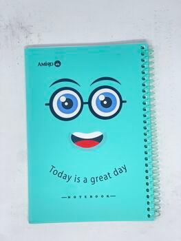 أزرق مخضر فاتح