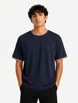 الأزرق الداكن