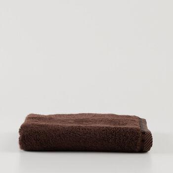 بني غامق